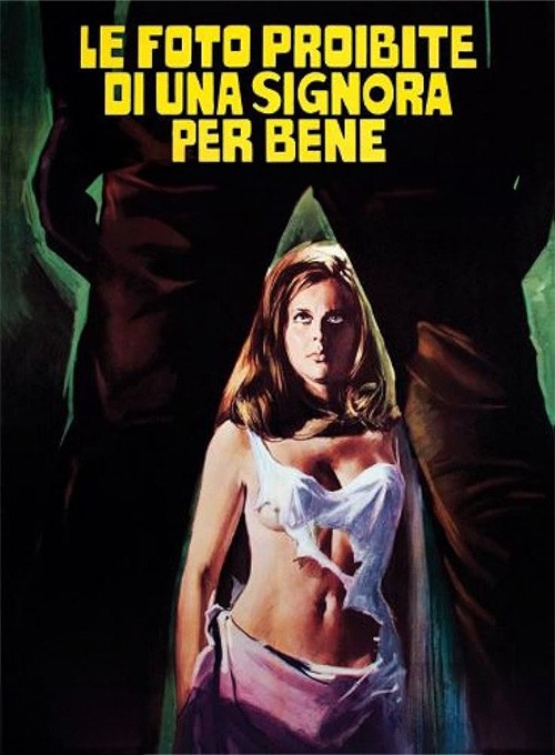 Le foto proibite di una signora per bene
