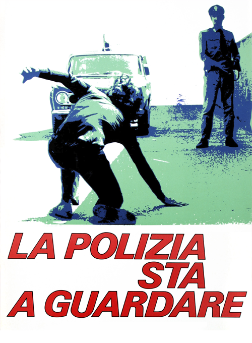 La polzia sta a guardare